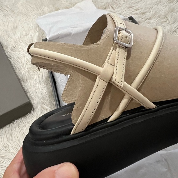 Vagabond Blenda Platform Sandal  - size 40 US 9.5 - NIB - off white color - Picture 3 of 6
